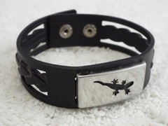 Black Vinyl Lizard Snap Strap Bracelet (A34)