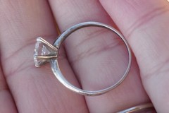 Vintage Sterling Silver & 6.4mm Cubic Zirconia Ring – Size 8