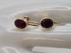 Vintage 1/20th 12K Gold Filled Earrings Screw Clasp Bezel Set Garnets Elegant!