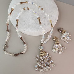 Vintage AB Glass Beaded Tassel Necklace Earrings Set Gold Tone Bar Links 26″