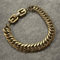 Givenchy Curb chain bracelet gold Plated 1980-1989 vintage “G” logo clasp Chunky
