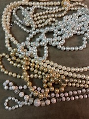 Approximately 3 Pounds Of Vintage Pearl Bead Necklaces Champagne And Various Col