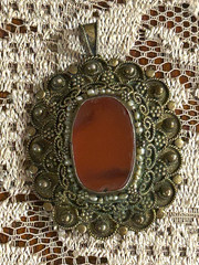Vintage or Antique filigree brooch/pendant. Art deco or Victorian era piece.