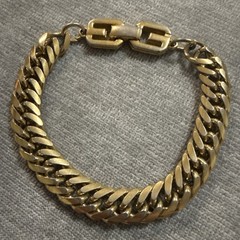 Givenchy Curb chain bracelet gold Plated 1980-1989 vintage “G” logo clasp Chunky