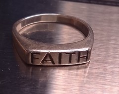 925 Sterling Silver Vintage Faith Stamped Square Dome Band Ring Sz 8