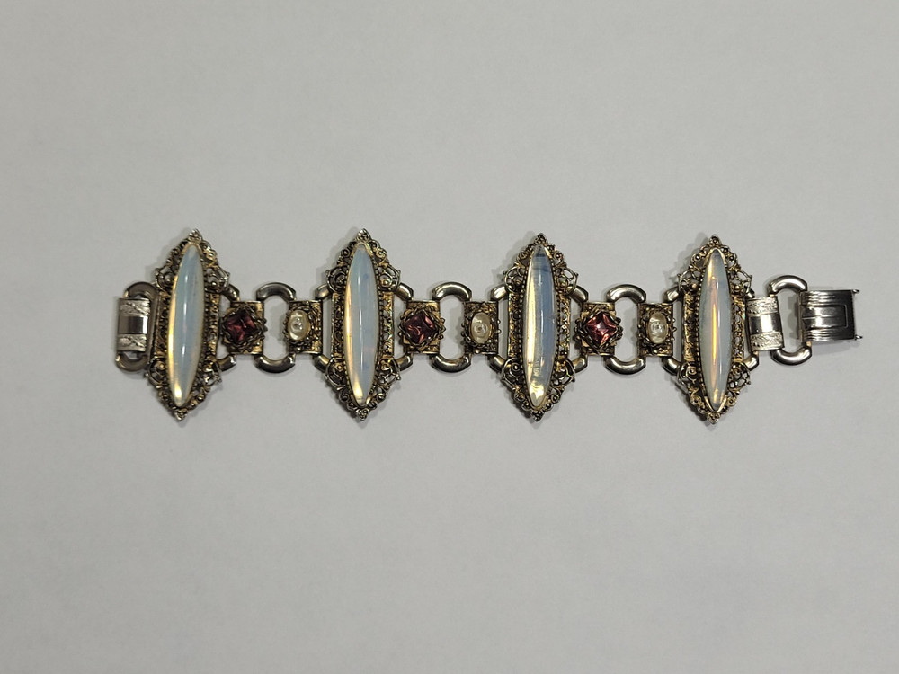 Vintage 1950’s 7.25″ Wide Opaline Glass Crystal Bracelet