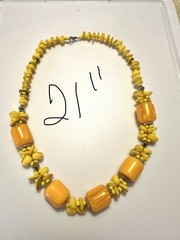 Vintage Yellow Orange Chunky Acrylic Resin Statement Necklace Butterscotch Bead