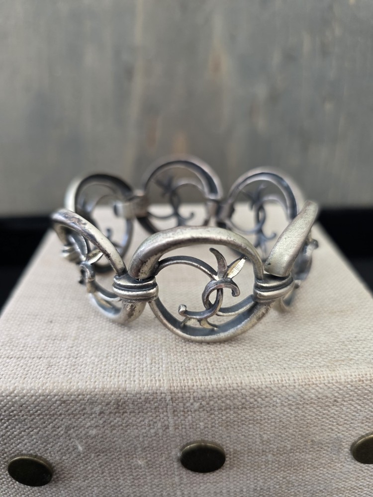 Italian designer Ottaviani wide sterling silver floral theme vintage bracelet