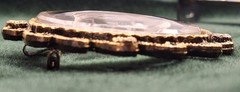 Vtg RARE Left Facing Gold-tone Oval Beveled Glass Intaglio Cameo Brooch Pendant