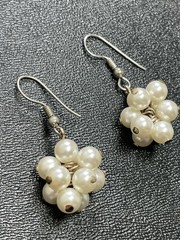 Vintage 1.5” Faux Pearl Cluster Beaded Dangle Earrings