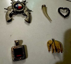 Vintage Necklace PENDANT LOT Various (20 Pieces) A+