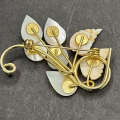Vintage Carved Conch Shell Mother of Pearl MOP Leaf Flower Floral Spray Brooch