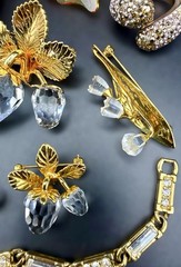 7 Piece Vtg SWAROVSKI Crystal Jewelry Lot Brooches Bracelet Stick Pin & Ring