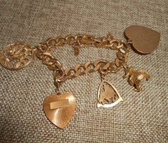 MONET Charm Bracelet & 5 Charms Birthday GF St Louis Family Tree Cupid Elf N30