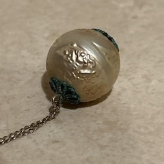 Vintage Sarah Coventry Baroque Pearl Necklace 16 Inch Chain Gold Tone
