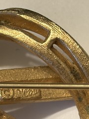 Vintage Signed Coro Gold Tone Love Knot Brooch Pin 1.75” X 1.5” All Occasions