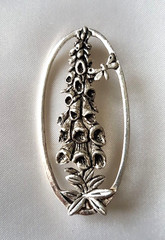 Vintage MASJ Maureen Ann Story Jones 1990 Silver Plated Pewter Foxglove Pin 9.2g