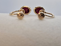 Vintage 1/20th 12K Gold Filled Earrings Screw Clasp Bezel Set Garnets Elegant!
