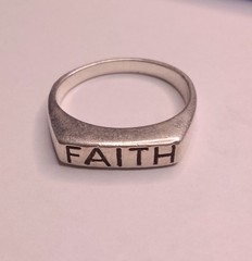 925 Sterling Silver Vintage Faith Stamped Square Dome Band Ring Sz 8