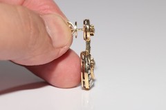 Vintage Circa 1970s 18k Gold Natural Rose Cut Diamond And Emerald Drop Earring