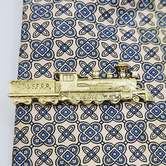 Train AT SF RR Atchison Topeka and Santa Fe Railway Gold Tone Vintage Tie Clasp