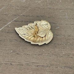 Vintage Dark Green Leaf Shaped Earrings With Clip-On Closure & Gold Colored Back