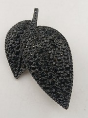 1960s double leaf pave black rhinestones japanned design brooch