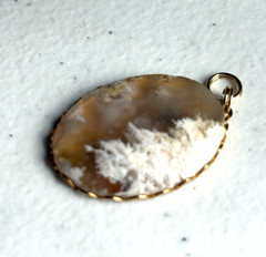 Vintage Natural Moss Agate Oval Pendant, Gold Plated, Scalloped Edge
