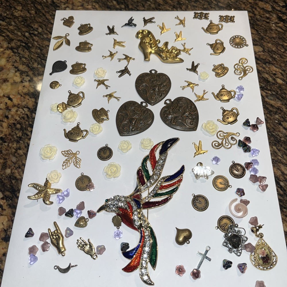 Vintage VICTORIAN CRAFTS JEWELRY Parts Glass Steampunk Metals Rhinestones Lot D