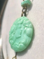 VINTAGE ART NOUVEAU LADY CAMEO URANIUM PENDANT GLASS BEAD NECKLACE SET OOAK GLOW