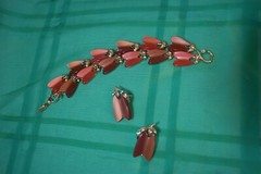 VTG. Lisner Red Thermoset Bracelet And Clip on Earrings Set