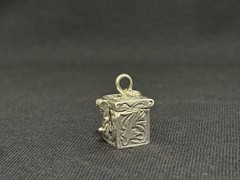 Vintage STER Sterling Silver Opening Box Charm Art Nouveau Floral Pendant 3D