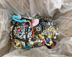 14+ Lb Lot Vintage-Now Costume Junk Jewelry Parts Scrap Beads Earrings Crafts