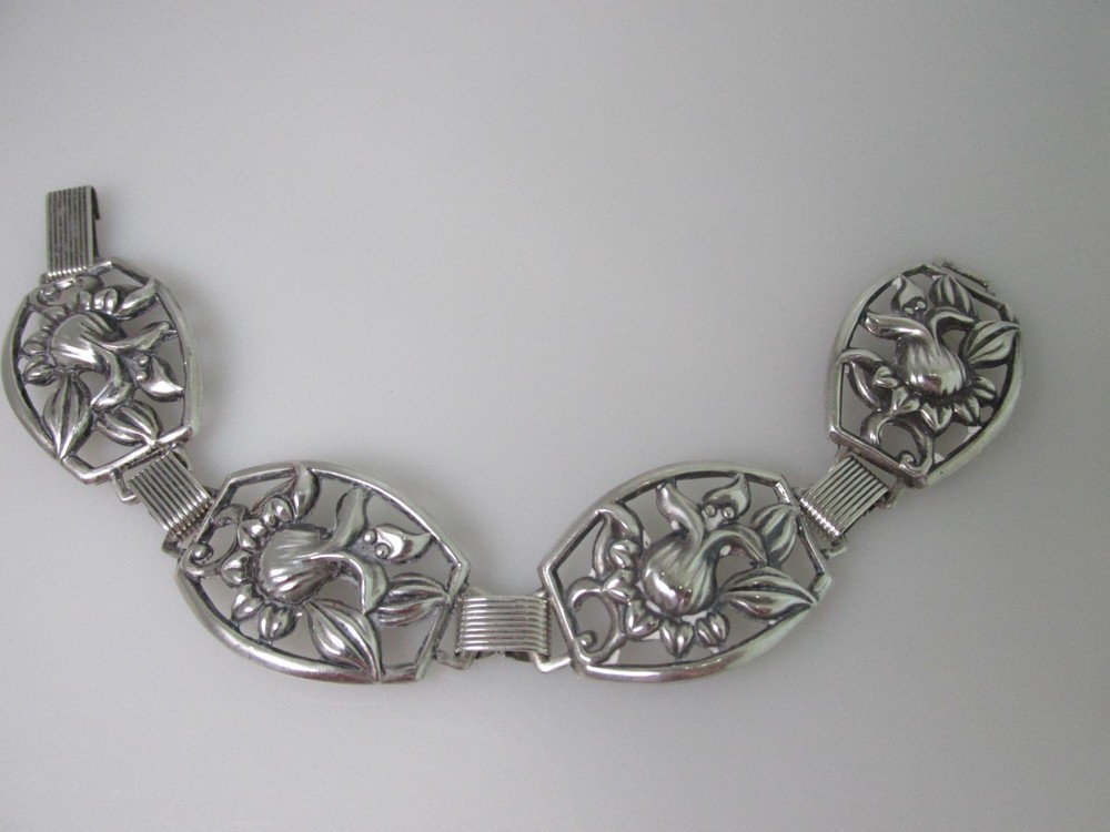 Vintage Danecraft Sterling Silver 925 Art Nouveau Floral Repousse Panel Bracelet