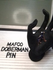 Vintage Mafco Collectible Dog Pin Doberman Brooch Silver Tone Blue Enamel Signed
