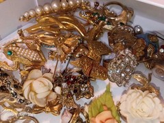 FREE SHIP 1 Lb POUND Jewelry Craft Lot Mystery Mix Vintage Y2k Modern Scoop