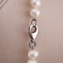 Vintage White 5-6mm Freshwater Pearl Knotted Sterling Clasp 18″ Necklace