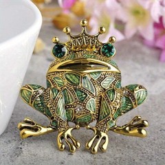 Vintage Black Frog Brooch Green Eyes Toad Pin Unisex Coat Scarf Gift Accessory
