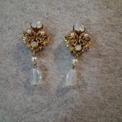 Vtg West Germany Opaline Moonstone Glass Faux Pearl Filigree Dangle Earrings