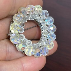 Vtg Iridescent Glass Faceted Aurora Borealis Beads Wreath Cluster Brooch 1.75”