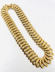 Wide Articulated Gold Tone Elliptical Links Necklace 18 Inches Vintage Jewelry