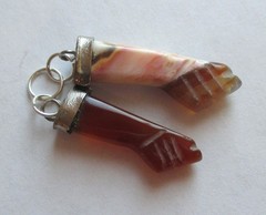 LOT 2 VINTAGE GENUINE CARVED AGATE CARNELIAN FIGA FIST HAND PENDANT CHARM SILVER