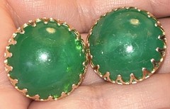 Vintage Hong Kong Green Lucite Cabochon Clip Earrings Gold Tone Faux Jade 60’s