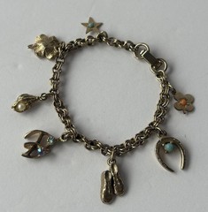 Vintage Gold Tone Lucky Charms Bracelet Unbranded Horseshoe Clover Star 6 Inch