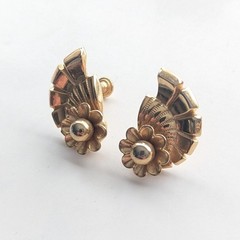 Vintage Estate Art Deco Gold Tone Floral Left Right Fem Screw Back Earrings