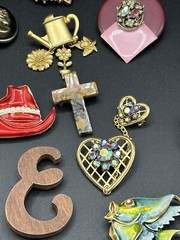 Vintage Lot of 27 Pins – Gold Tones & Silver Tones – Other- All Wearable