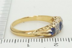 PRETTY ANTIQUE ENGLISH 18K GOLD DIAMOND & NATURAL SAPPHIRE 7 STONE RING c1900