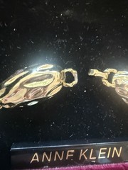 VTG Anne Klein Bold Hammered Gold Tone Link Necklace Clip On Earrings Set