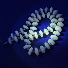 Vintage Blue Slag Custard Glass Rondelle Bead Necklace Uranium Glows Green 17″