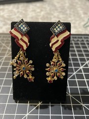 3D Vintage Fourth Of July Lunch At The Ritz American Flag Earrings Rare HTF